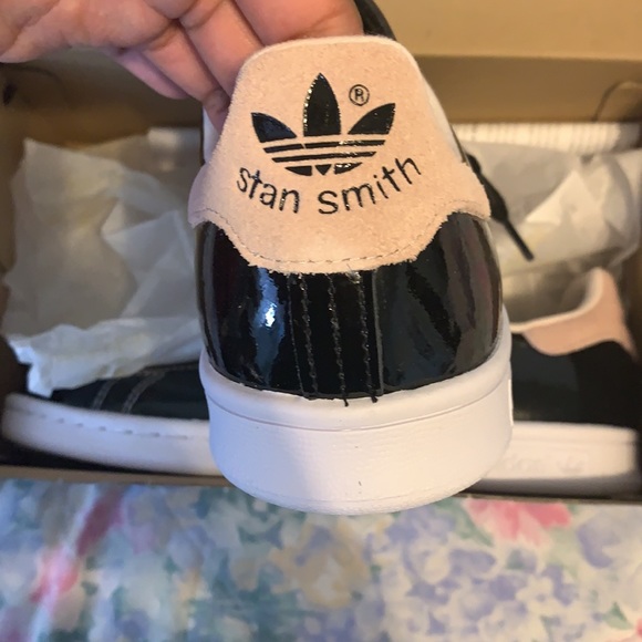 Adidas shoes - Picture 5 of 7